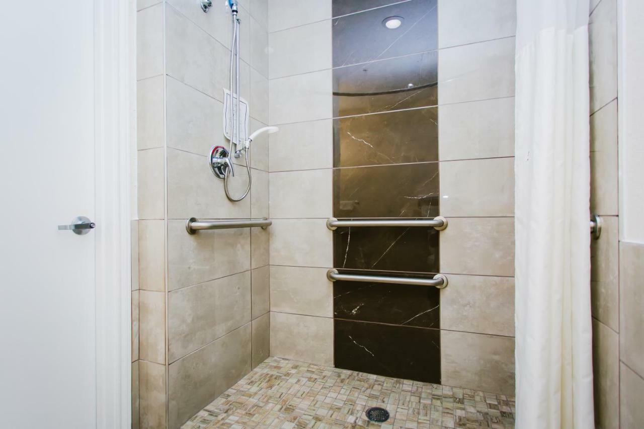 Scottish Inn & Suites Бейтаун Экстерьер фото